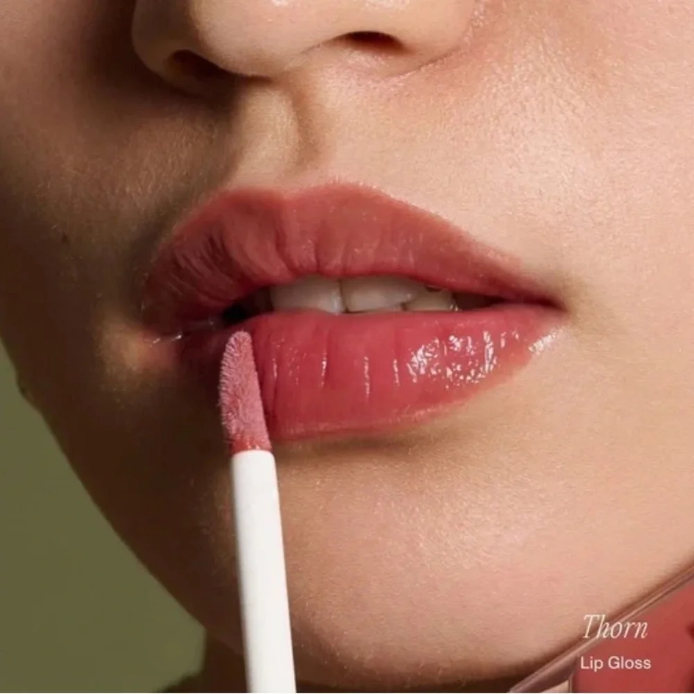💎 FINDING FERDINAND Lip Gloss in Color Thorn New Deluxe Mini